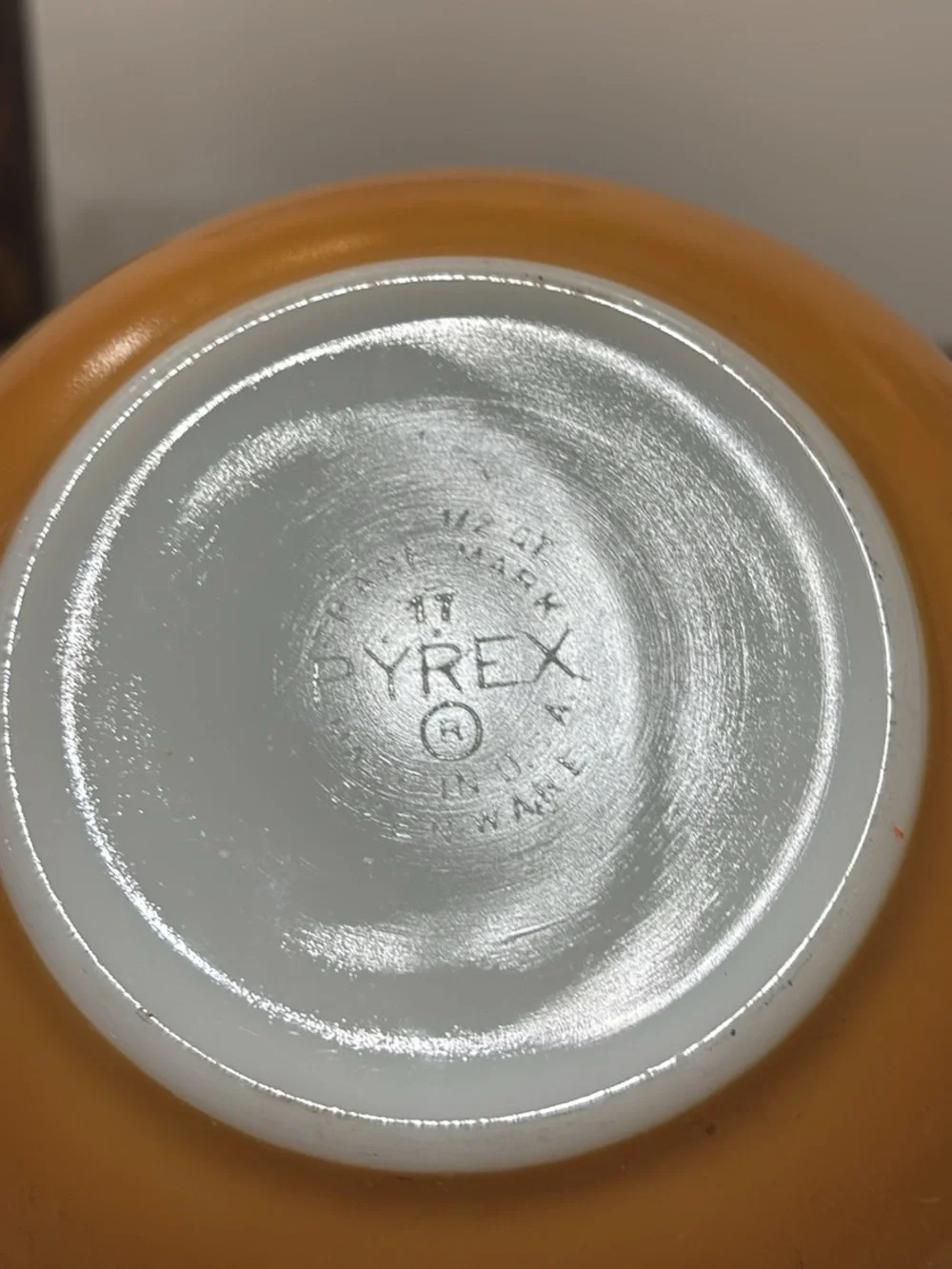 Pyrex Old Orchard Mixing  Bowl